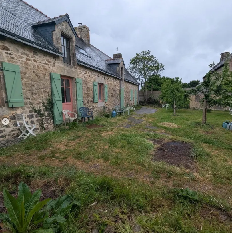 Cour en pavés granit & sable stabilisé - avant travaux