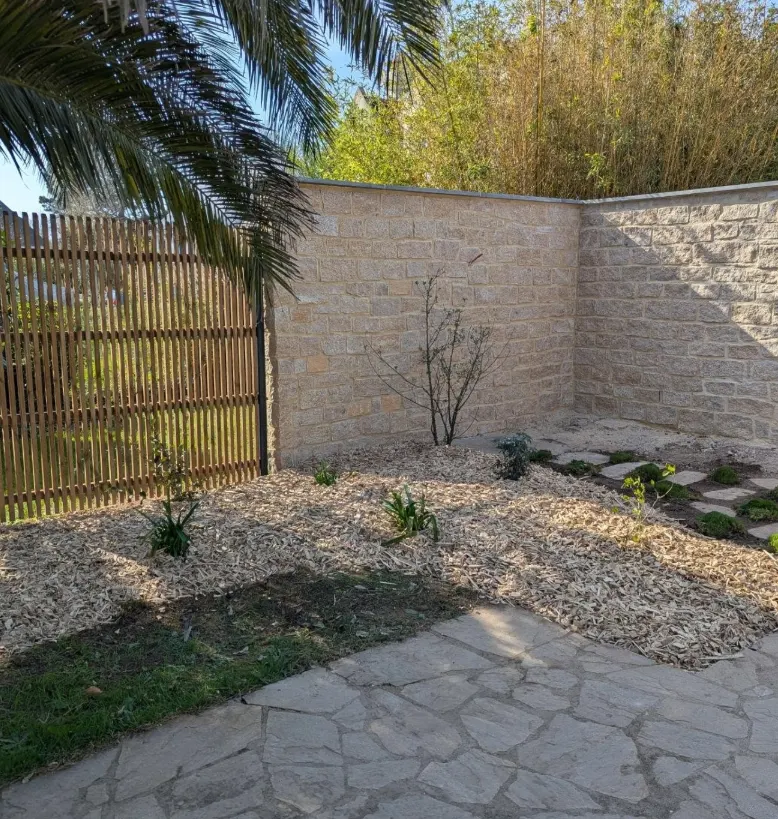 Rénovation d'un mur & création d'un massif - photo 3